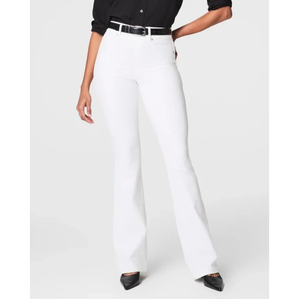 SPANX shape Original EveryWear Flare Jeans‎ in White Petite 1X Stretch NWT $148
